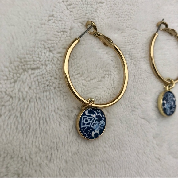 Japanese Hoop Earrings Dangle Gold with Blue and White Round Emblems - Picture 4 of 7